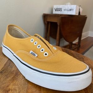 Vans Authentics    Size 10.5(US)
